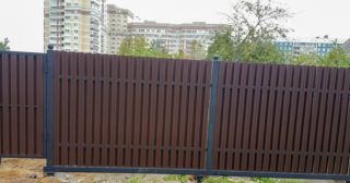 Купить распашные ворота из штакетника Шарыпово, цена от 2739 руб.