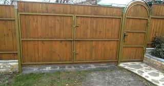 Купить распашные ворота деревянные Шарыпово, цена от 2739 руб.